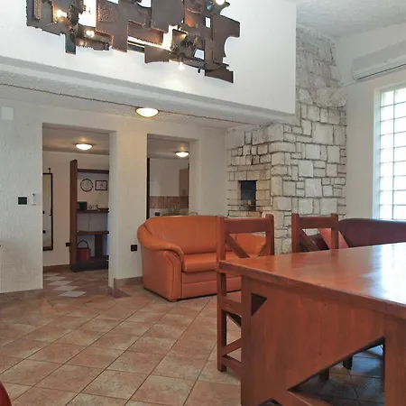 Nenad 1720 Premantura