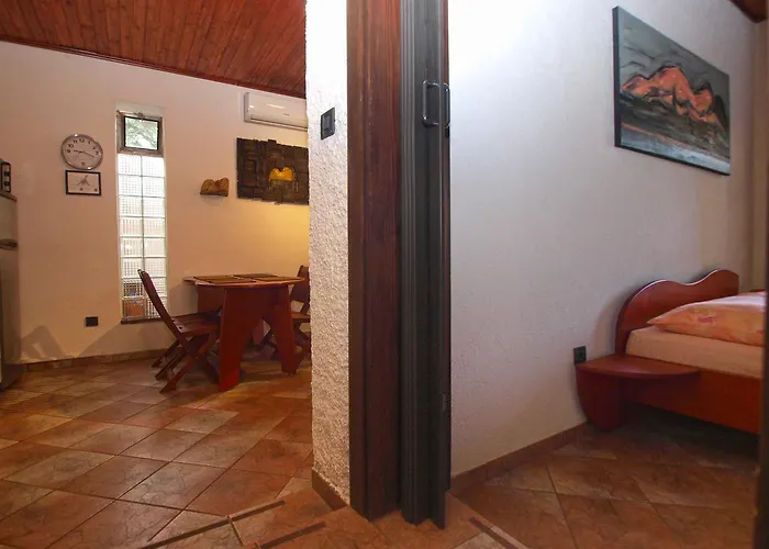 Nenad 1720 Apartman